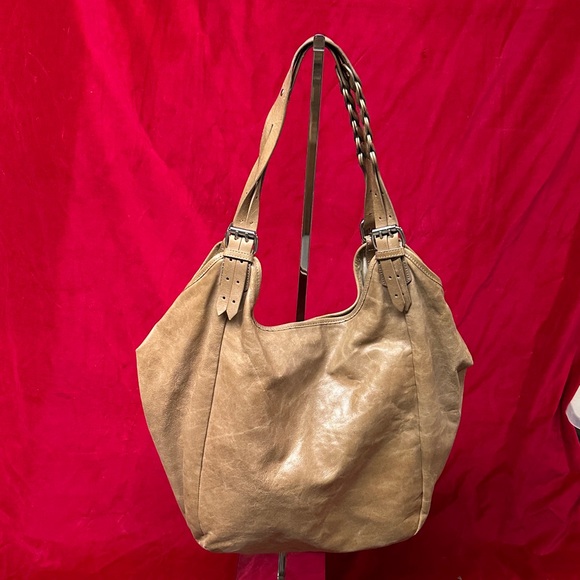 Cynthis Vincent Elegant Tan Leather Tote Bag